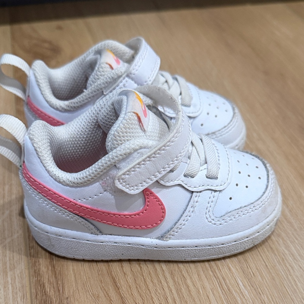 Nike Kids White Sneakers with Pink Swoosh - Velcro Strap